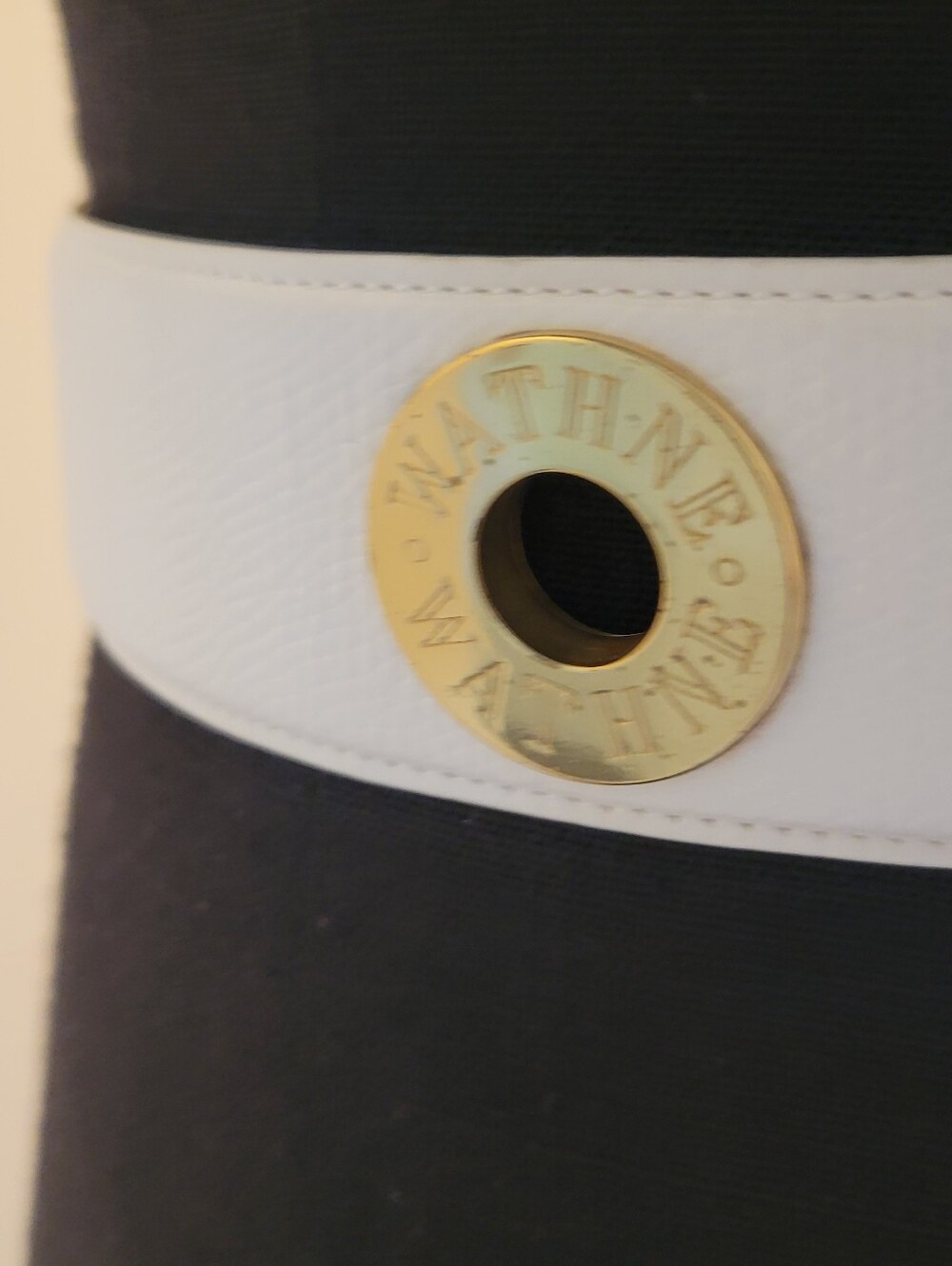 Wathne Leather Belt white/4 brass logo/size 33 2nd hole/32 3rd/1 1/2" wide
